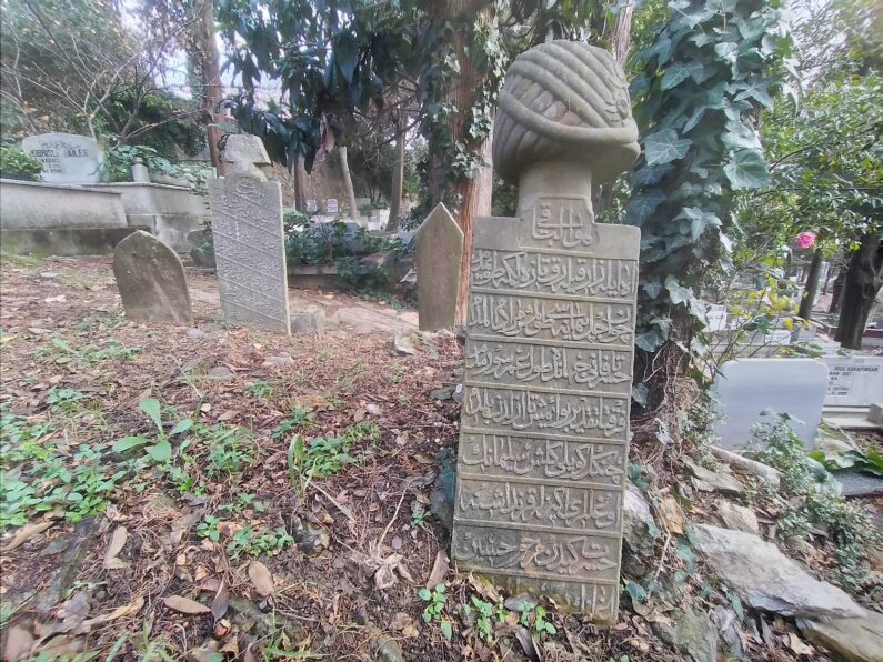 Çengelköy Mezarlığı’nın Önemi: Tarihî ve Kültürel Değeri - Kapak Görseli